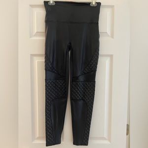 SPANX faux leather quilted leggings, black, large